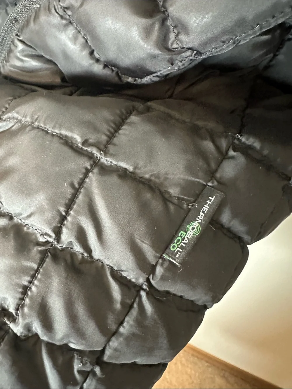 The North Face Men's Thermoball Puffer Jacket Black Extra Large